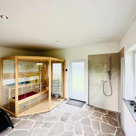 Weichenhaus Direkt Am Nord-ostsee-kanal Casa vacanze Breiholz