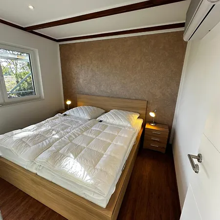 Weichenhaus Direkt Am Nord-ostsee-kanal Breiholz