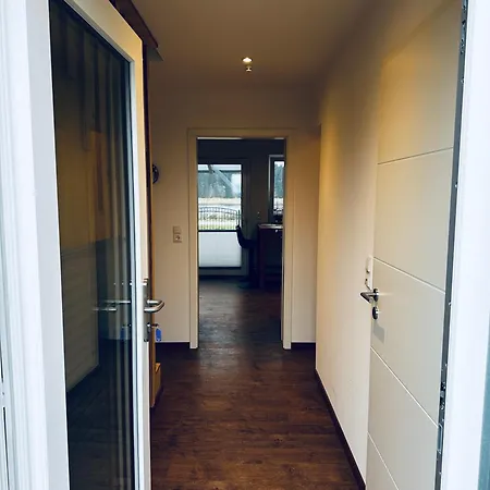 Weichenhaus Direkt Am Nord-ostsee-kanal Breiholz