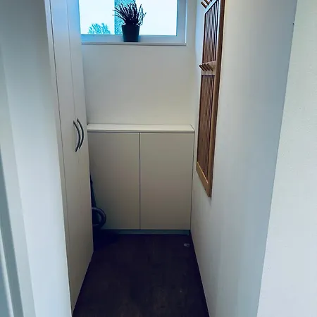 Weichenhaus Direkt Am Nord-ostsee-kanal * Breiholz